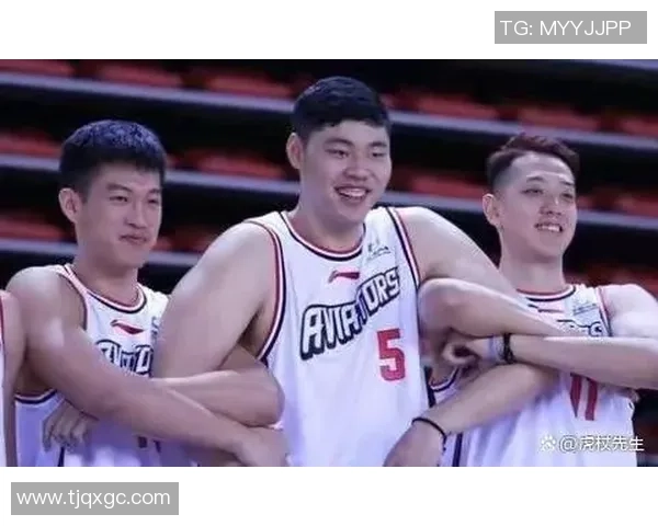 深圳篮球队的快速风格与战术分析探讨如何提升比赛竞争力