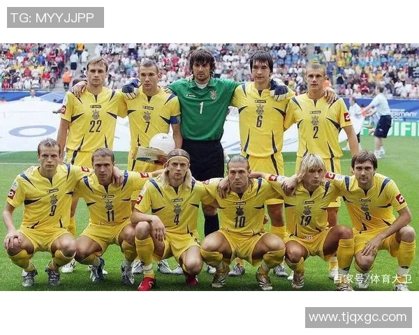 杭州羽毛球队在世界杯积分榜上以93分稳居第一，展现强劲实力与团队合作精神