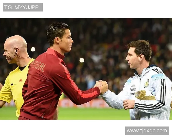 黄金左手的足球明星如何改变了世界足球的格局与未来发展趋势 黄金左手的足球明星如何改变了世界足球的格局与未来发展趋势